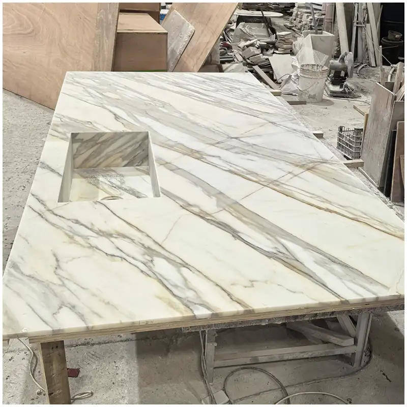 White-Marble-Calacatta-Gold-Countertop