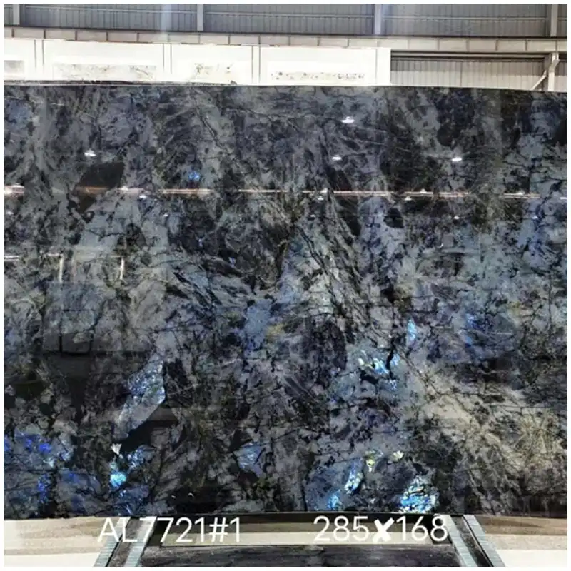 Modrý smaragdový labradoritový granit