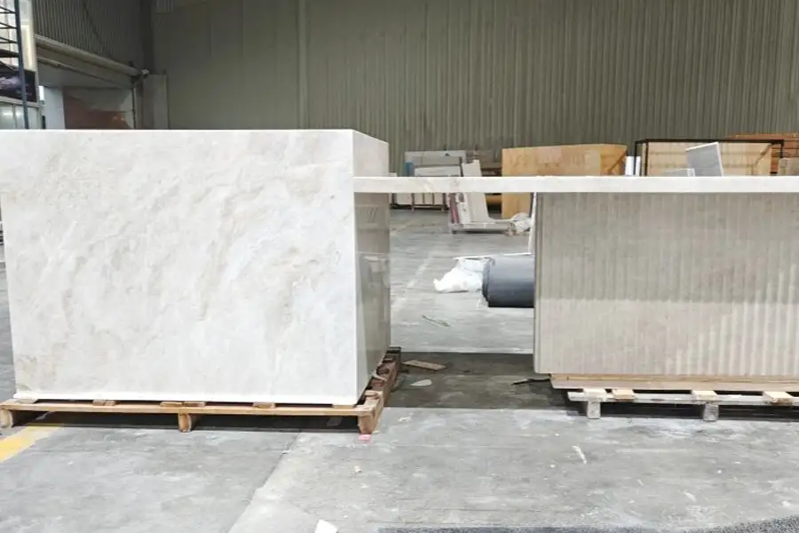 Taj-Mahal-Quartzite-Island-Tops
