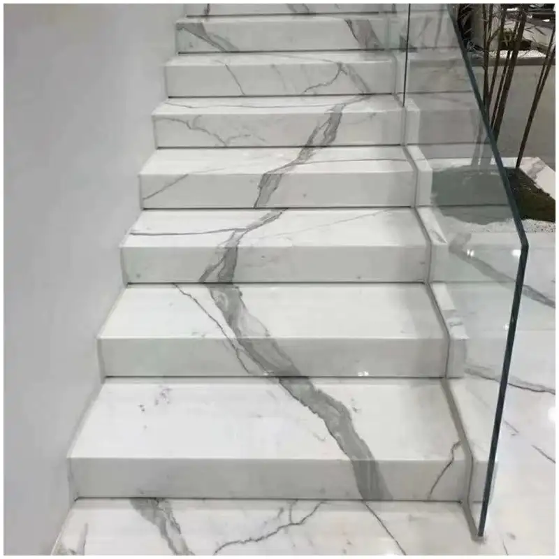 Statuario-Marble-Slab-Approval-Why-Photos-and-Lighting-Matter-Before-a-Bathroom-Project