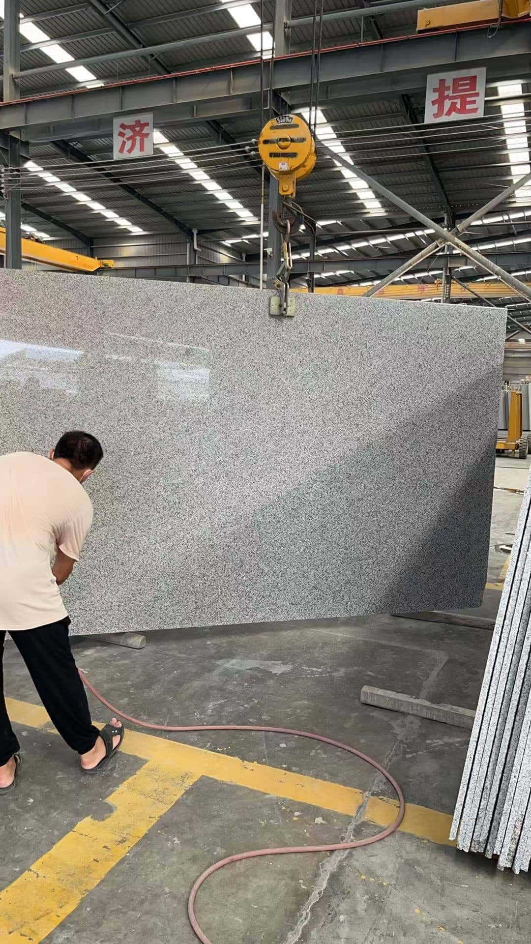Grey granite slabs Grey granite slabs